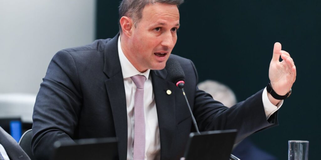 derrite-altera-relatorio-de-pl-antifaccao-e-redefine-papel-da-pf