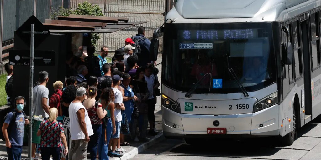 setor-de-servicos-cresce-0,6%-em-setembro,-revela-pesquisa-do-ibge