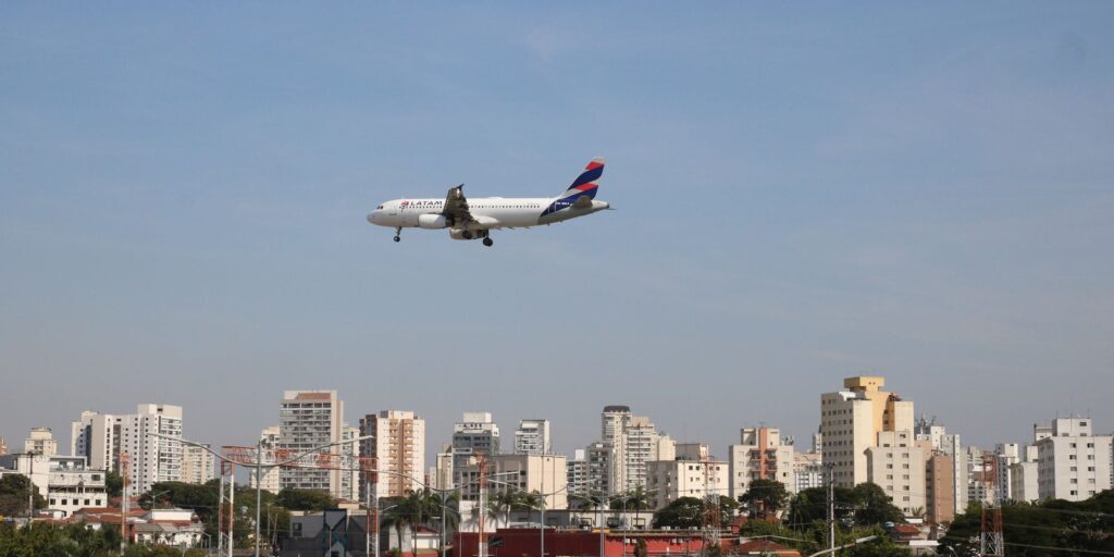 cade-investiga-possivel-alinhamento-de-precos-entre-latam-e-gol