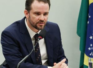 durigan:-divida-do-brasil-e-menor-do-que-a-de-grandes-economias